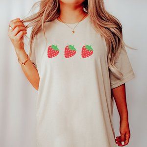 Strawberry Shirt, Berry Good Shirt, Farmer's Market T-shirt - Heather Dust